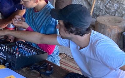 Magic Carpets lädt Tiroler Künstler:innen Johannes Reisigl und Juri Velt für Präsentation nach Innsbruck ein